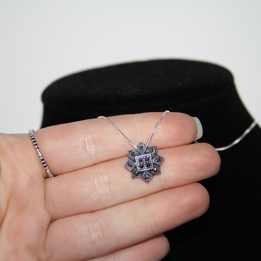 NWT sterling silver necklace Star with marcasites - Picture 5 of 5